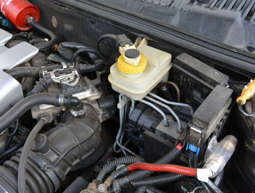 Тормозная жидкость, Как проверить уровень и состояние за 5 минут, чтобы не улететь в кювет |