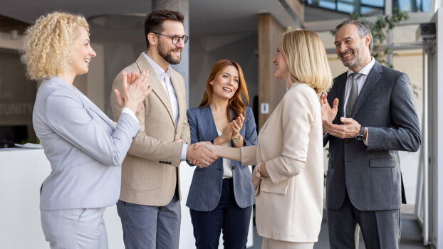 Первая неделя на новой работе: что делать, чтобы проявить себя — Рамблер/карьера